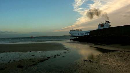 travemuende strand mole schiff 1
